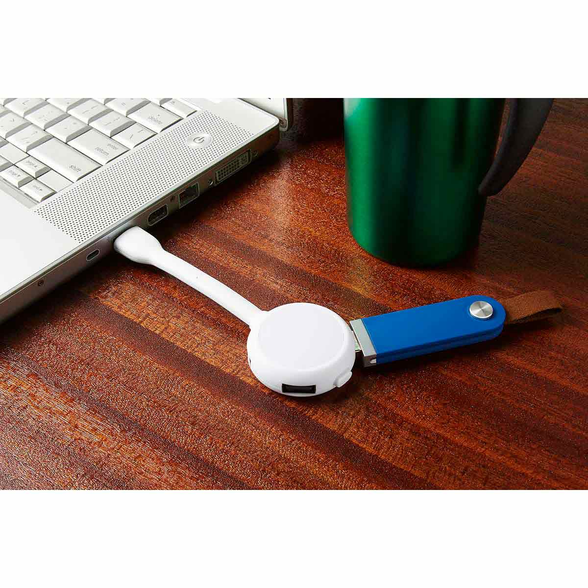 HUB USB de Plástico Blanco para Tecnología Promocional - Image 3