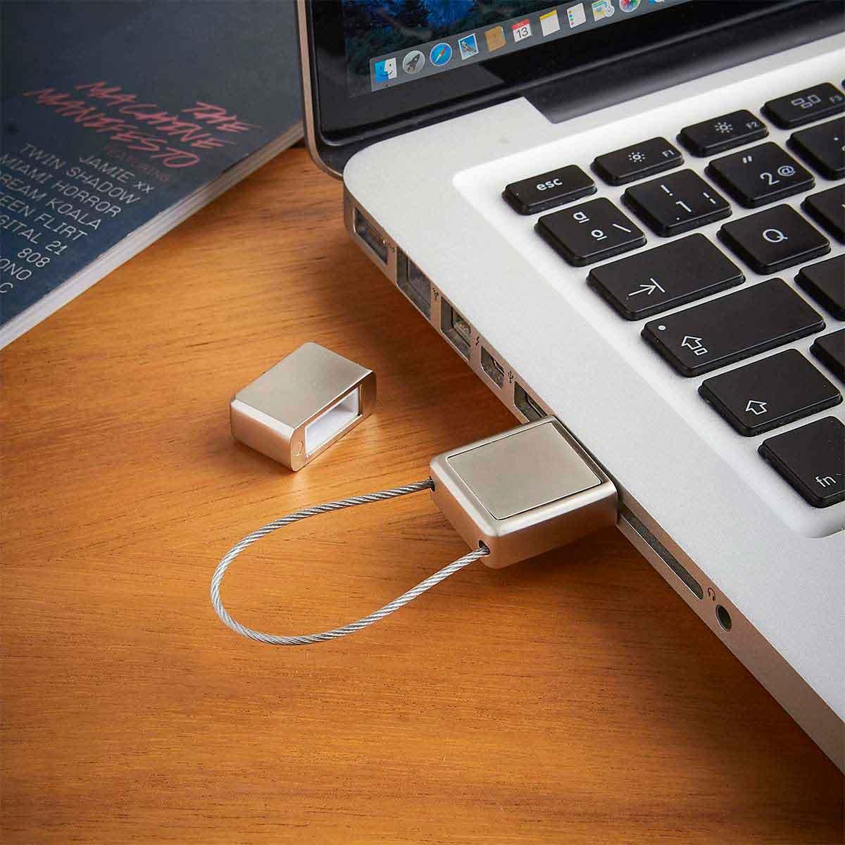 Memoria USB Personalizable de 8GB con Grabado Láser y Serigrafía - Image 3