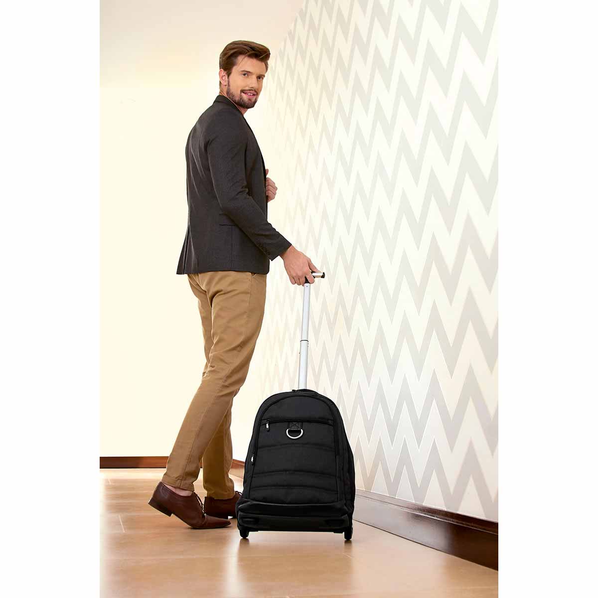 Mochila con Ruedas para Viaje - Práctica y Elegante en Poliéster Negro - Image 7