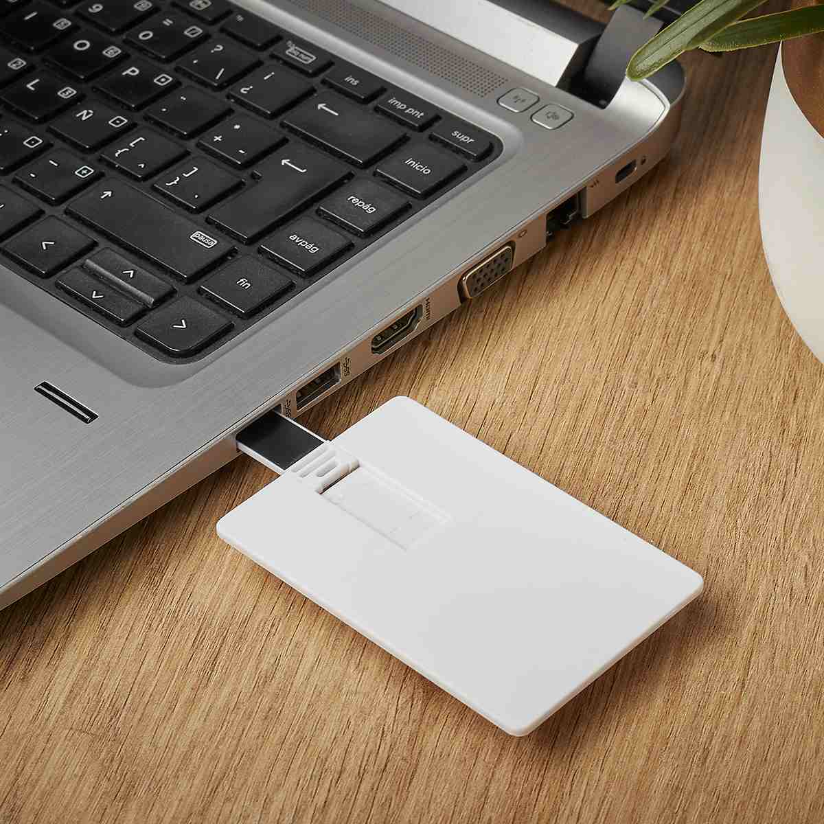 Tarjeta USB Personalizable de 8 GB - Ideal para Promociones - Image 5