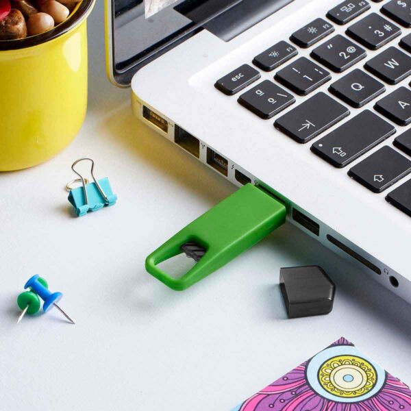 USB Promocional de 16GB Personalizable en Colores Vivos